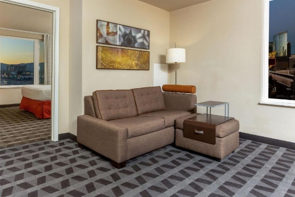 TownePlace Suites By Marriott Las Vegas Stadium District image 9